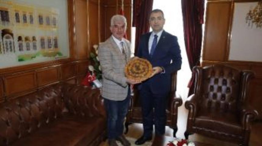 Ateş’ten İzmir Valisi Toprak’a Ziyaret