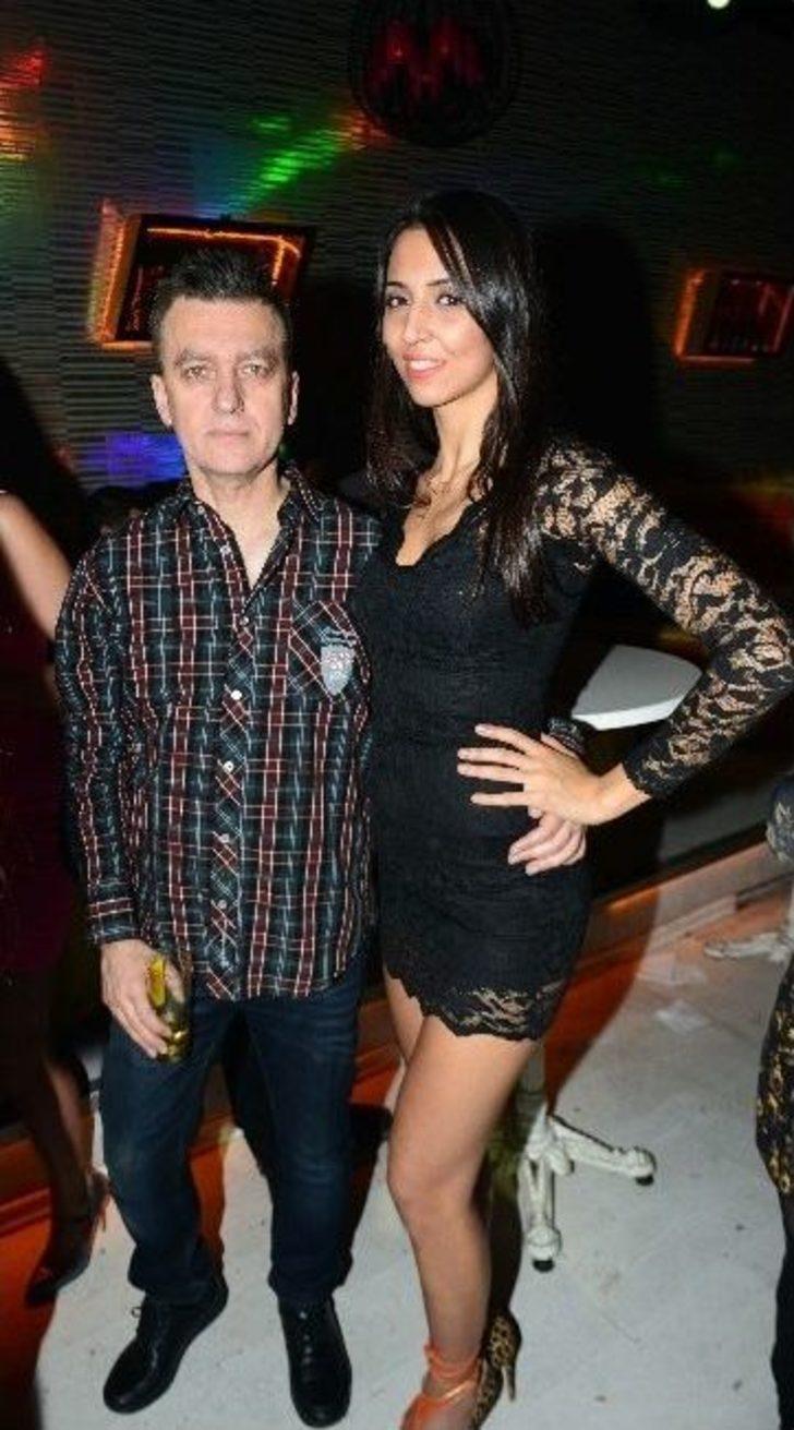 Ünlü Şarkıcı Kendi’den İzmir’de Muhteşem Konser G5