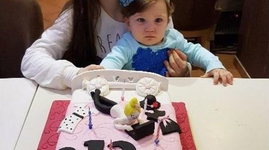 12 Yaşında Ama 3&rsquo;&uuml;nc&uuml; Kez Yaş G&uuml;n&uuml;n&uuml; Kutladı