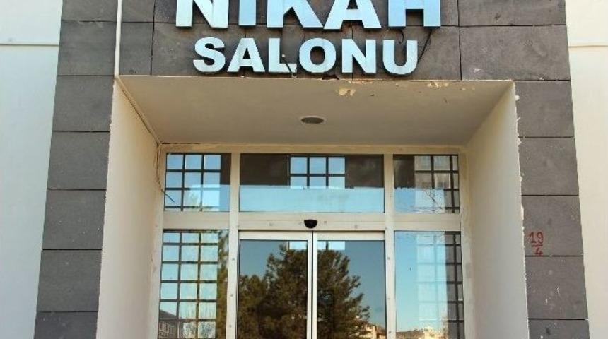 (&ouml;zel Haber) Ter&ouml;r, &Ouml;zel G&uuml;nleri De Vurdu, Diyarbakır&rsquo;da Nikah Salonları Boş Kaldı