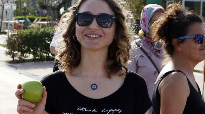 10 Bin Adım Y&uuml;r&uuml;yen Yeşil Elmayı Kaptı