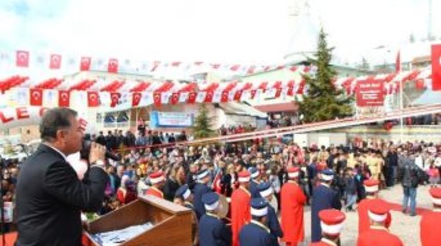 Başkan Tuna, Arslank&ouml;y&rsquo;&uuml;n Kurtuluşunun Yıld&ouml;n&uuml;m&uuml;n&uuml; Kutladı