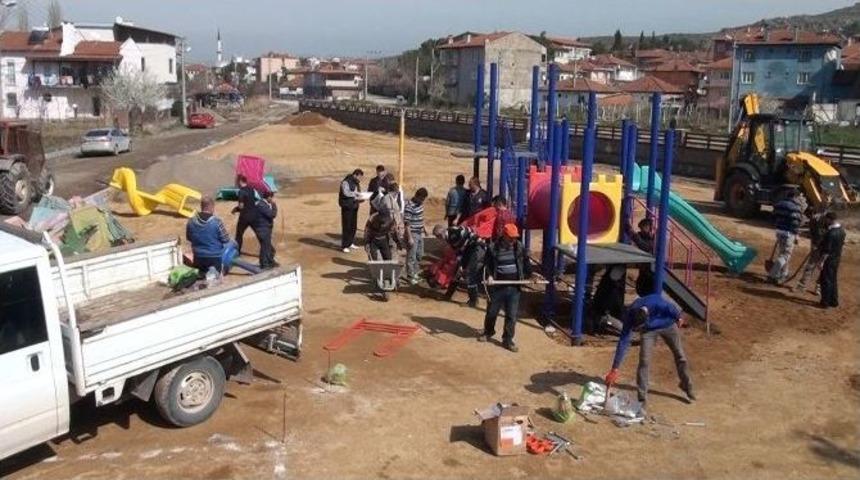 Sındırgı&rsquo;da "şevket Barkı Parkı" Hizmete A&ccedil;ılıyor