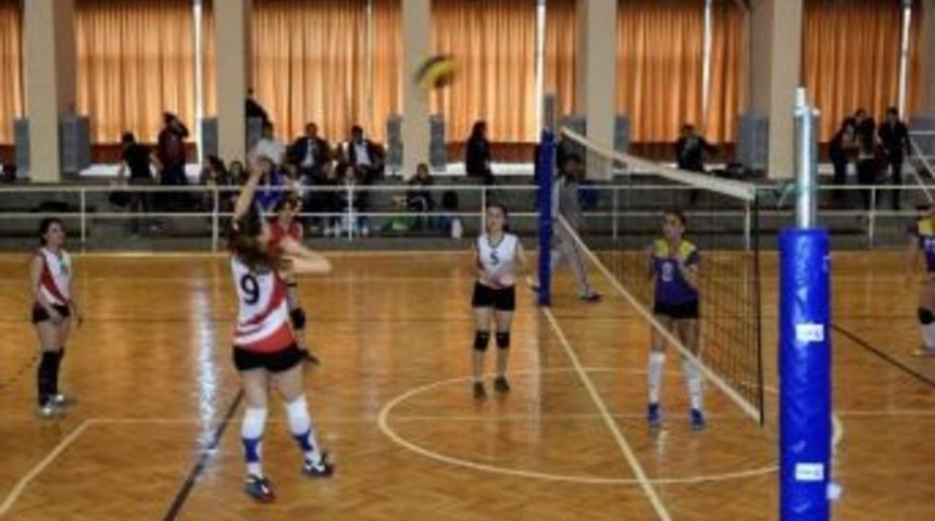 Aliağa’da Turnuva Heyecanı Başladı