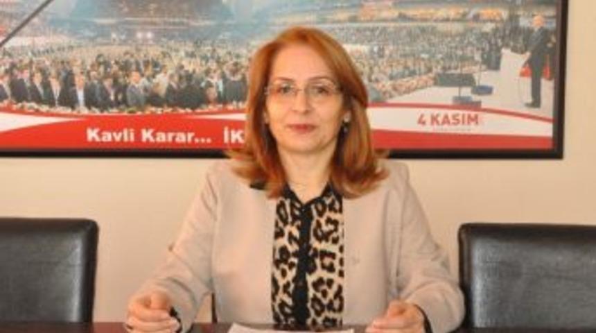 Mhp Kadın Kolları Başkanı Mevl&uuml;de Yal&ccedil;ıner, Kadın Cinayetlerine Tepki G&ouml;sterdi