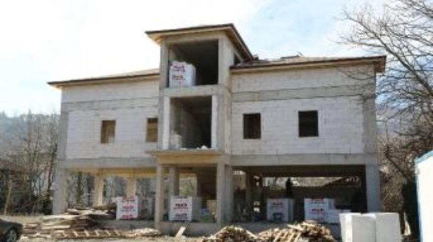 Kurtk&ouml;y K&uuml;lt&uuml;r Merkezi Kaba İnşaatı Tamamlandı