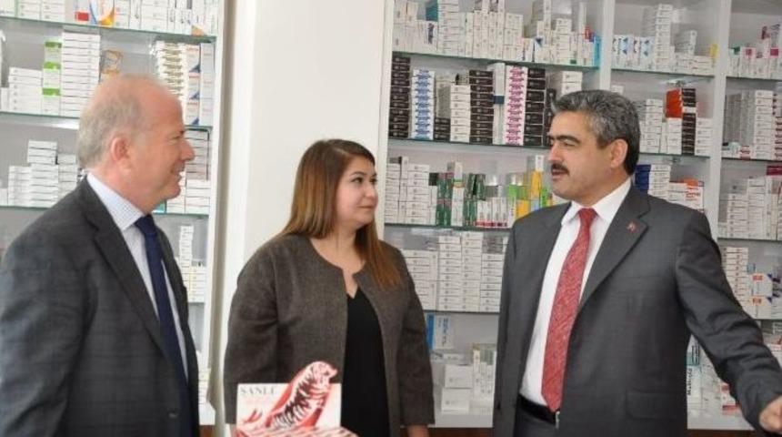 Başkan Alıcık, Eczane A&ccedil;ılışına Katıldı