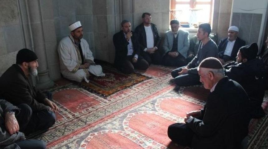 Erbakan İ&ccedil;in Mevlit Okutuldu