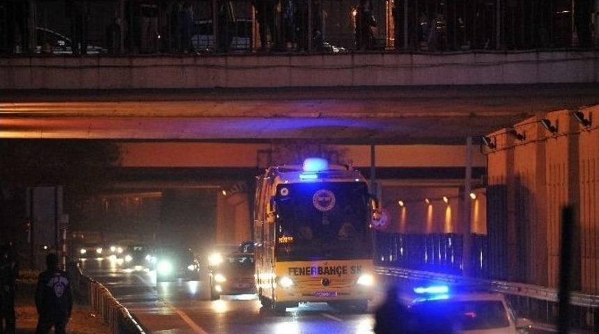 Derbi &Ouml;ncesi Takımlar Stada Geldi