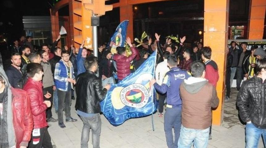 Van&rsquo;da Fenerbah&ccedil;e Sevinci