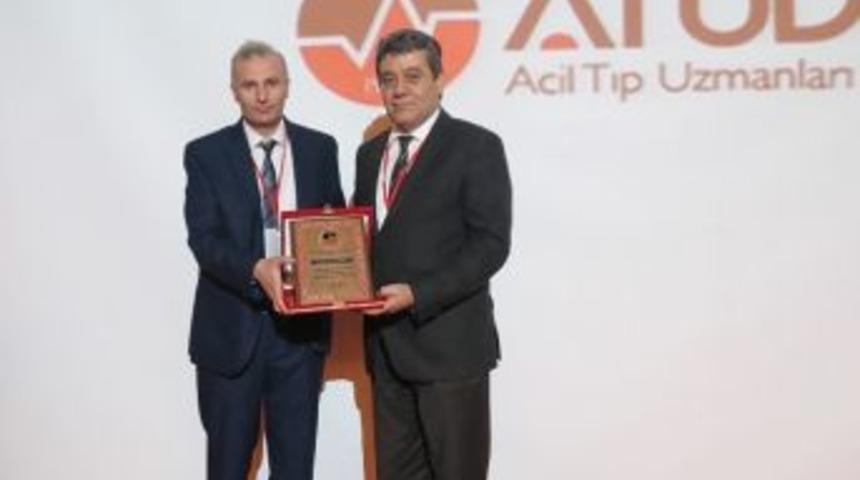 Prof. Dr. Necip Becit &ldquo;yılın Hastane Başhekimi&rdquo; &Ouml;d&uuml;l&uuml;n&uuml; Aldı
