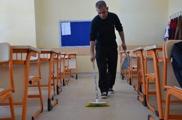 Ceza Çektiği Okulda Sigortalı Çalışan Oldu