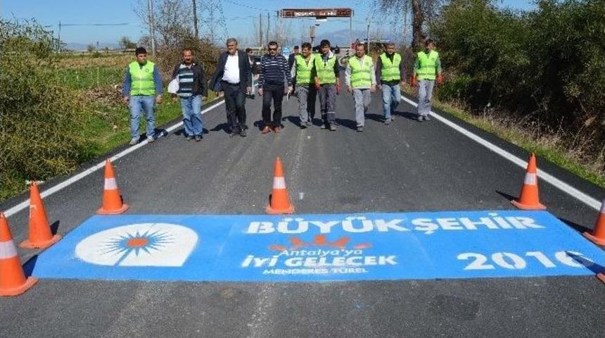 Büyükşehir’den Serik’e Sıcak Asfalt