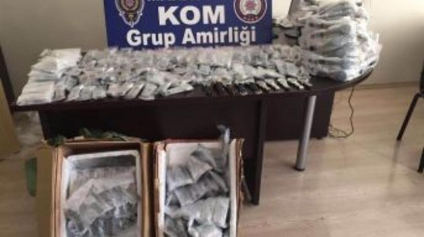 Manavgat&rsquo;ta 770 Adet G&uuml;mr&uuml;k Ka&ccedil;ağı Saat Ele Ge&ccedil;irildi