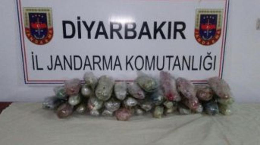 Diyarbakır&rsquo;da 13 Kilo Esrar Ele Ge&ccedil;irildi