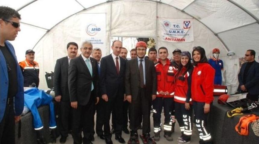 Vali Demirtaş, Sergi &Ccedil;adırını Gezdi