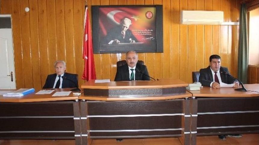 İl Genel Meclisi &Uuml;yeleri İlgili Maddeleri Komisyonlara G&ouml;nderdi
