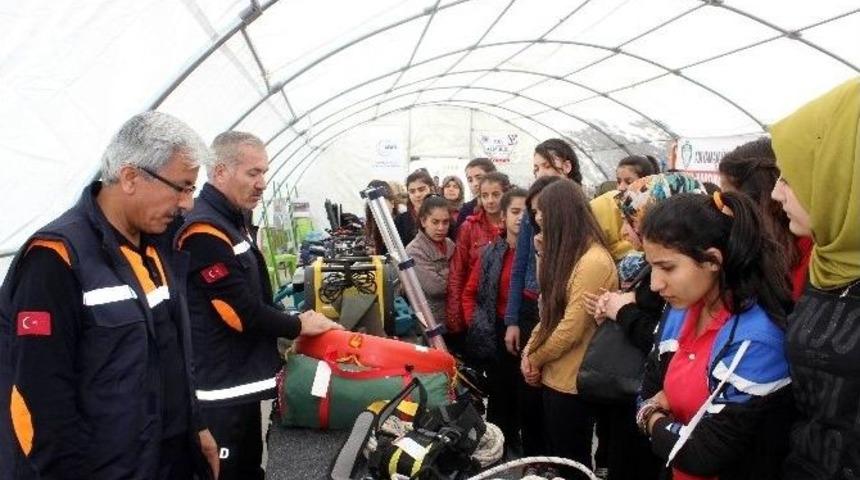Arama Kurtarma &Ccedil;adırına &Ouml;ğrenciler Yoğun İlgi G&ouml;steriyor