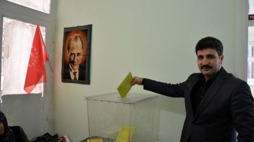 Muzaffer Yağmur Yeniden Başkan Se&ccedil;ildi