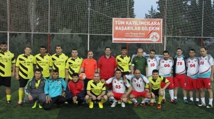 D&ouml;şemealtı Belediyesi Birimlerarası Futbol Turnuvası Start Aldı
