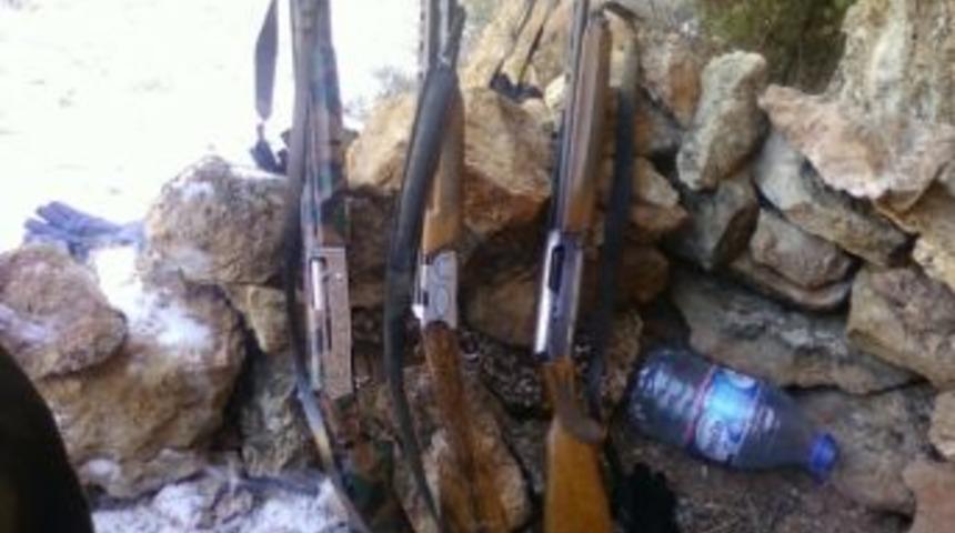 K&ouml;şk&rsquo;te 16 Ka&ccedil;ak Avcı Yakalandı