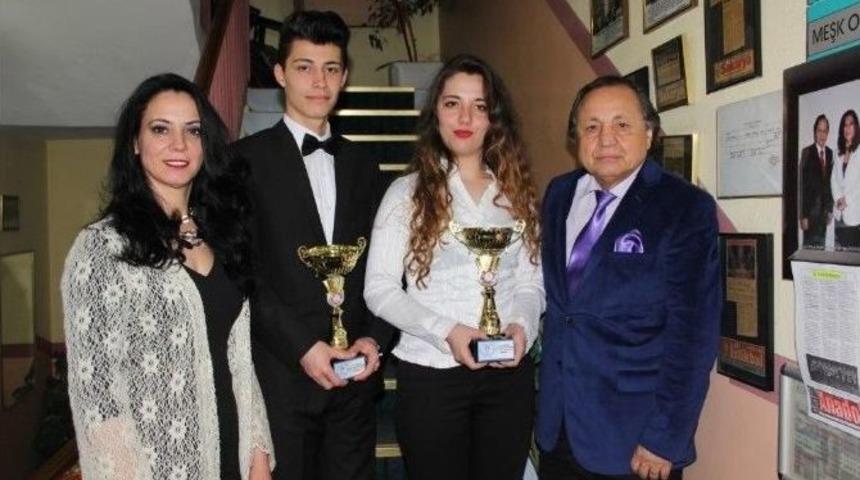 Odunpazarı Halk Eğitim Merkezi Gen&ccedil;lik Korosu&rsquo;nun Başarısı