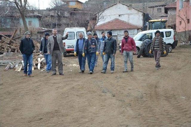 Sarıcakaya’da Virane Alanlar Park Ve Meydan Oluyor