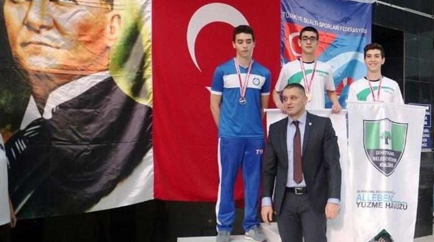 Şehitkamilli Y&uuml;z&uuml;c&uuml;ler T&uuml;rkiye Şampiyonu Oldu