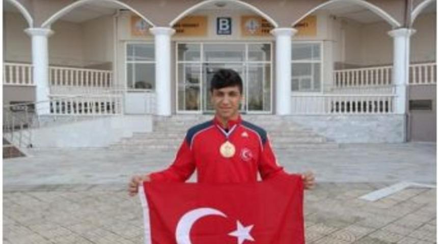 Şehzade Mehmet&rsquo;li Furkan Toprak T&uuml;rkiye İkincisi Oldu