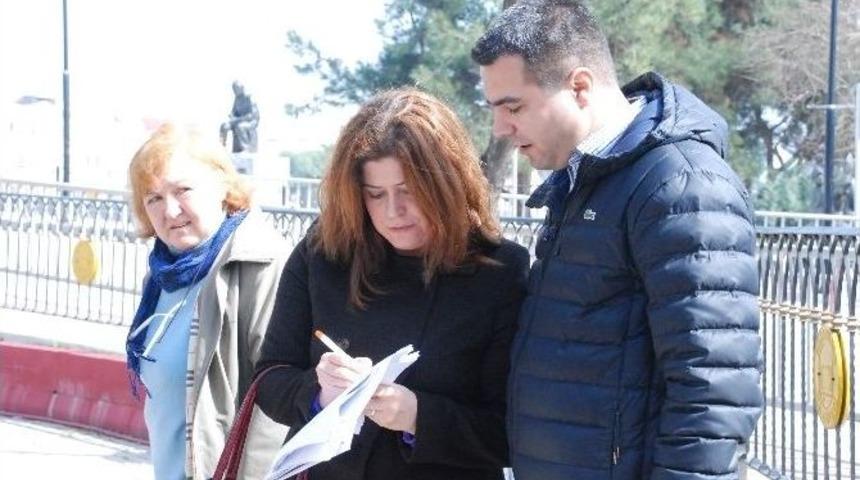 Hayvanseverler Mobese İ&ccedil;in İmza Topladı