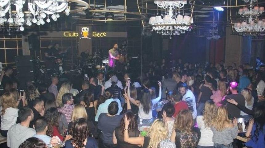 Tan, Aydınlı Hayranlarını Coşturdu