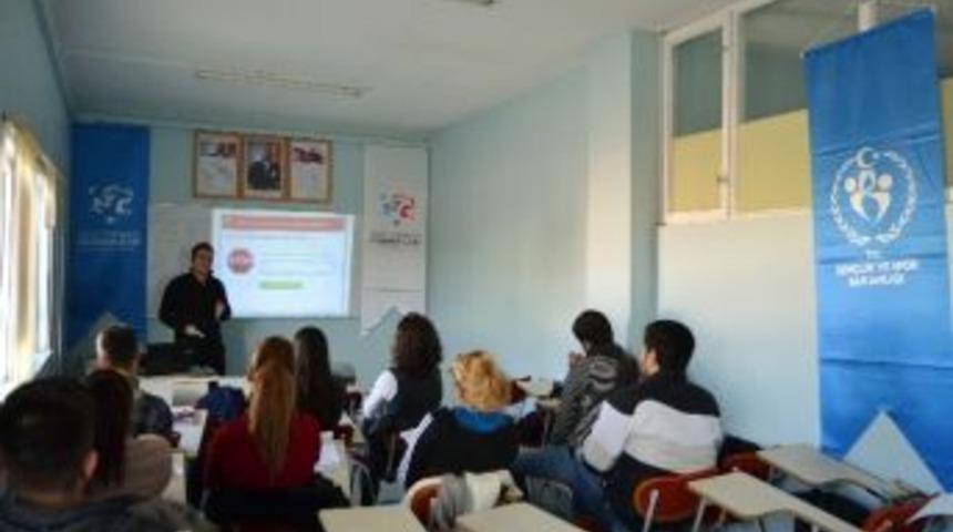 Gen&ccedil;lik Ve Spor Bakanlığı, Kosgeb İşbirliğiyle Gen&ccedil;leri İş Sahibi Yapıyor