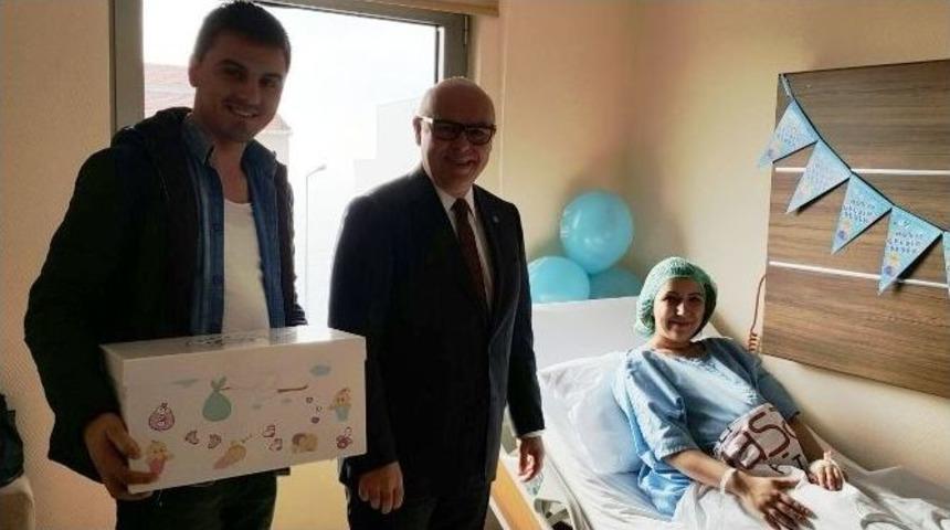 4000. Bebek Paketini Başkan Eşkinat Verdi