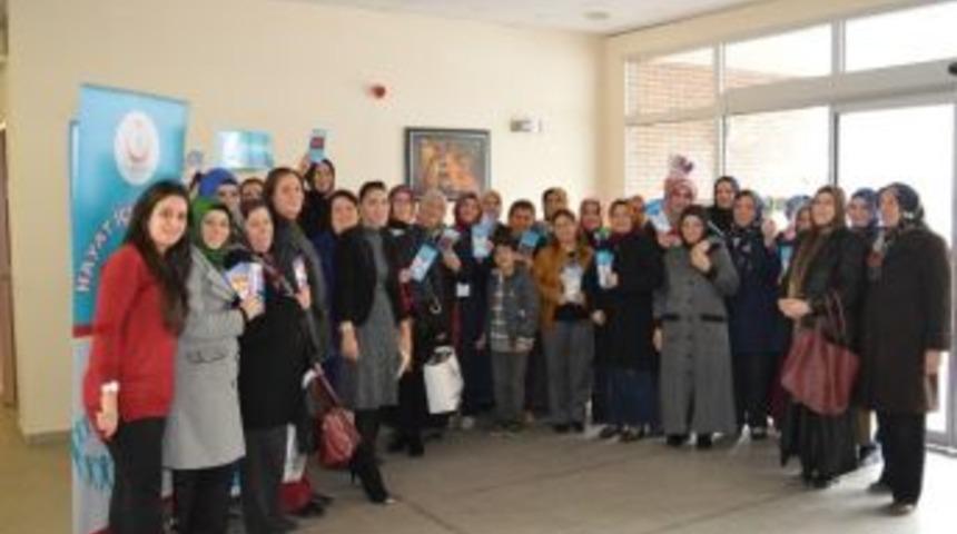 Kartepelilere Kanserde Erken Teşhisin &Ouml;nemi Anlatıldı