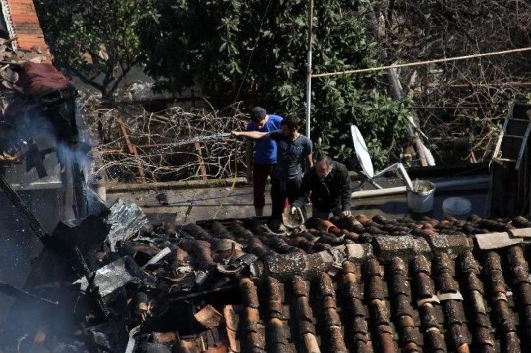 Koruma Altındaki Tarihi Ev 5 Dakikada K&uuml;l Oldu