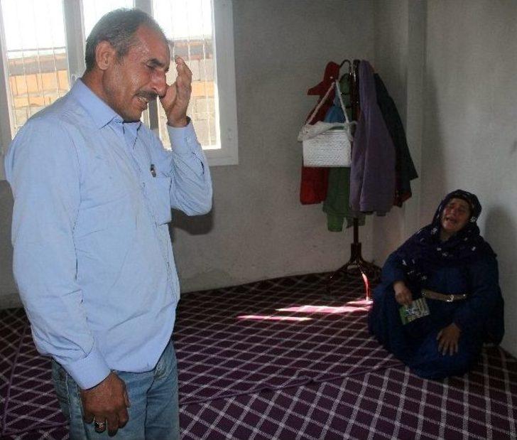 İki Çocukları Kayıp Olan Anne Ve Baba Gözyaşlarına Boğuldu G5