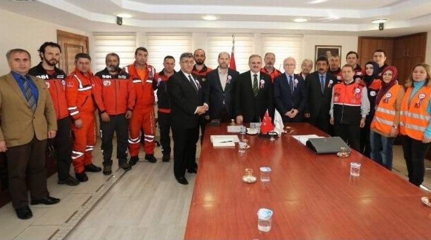 Vali Karaloğlu: "fay Hattının Yerini Değiştiremeyiz. Toplumun Afet Bilinci Artırılmalı"