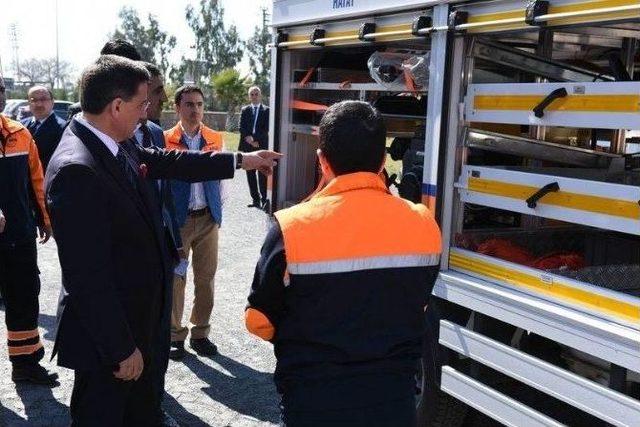 Vali Topaca, Afet Ve Acil Durum Yönetim Merkezi’nde İncelemelerde Bulundu