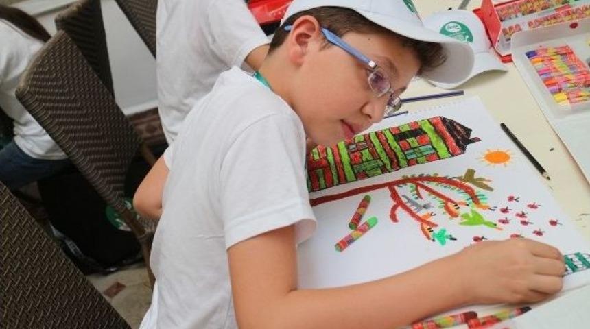 Pınar, Resim Yapmayı İl İl Gezerek Sevdiriyor