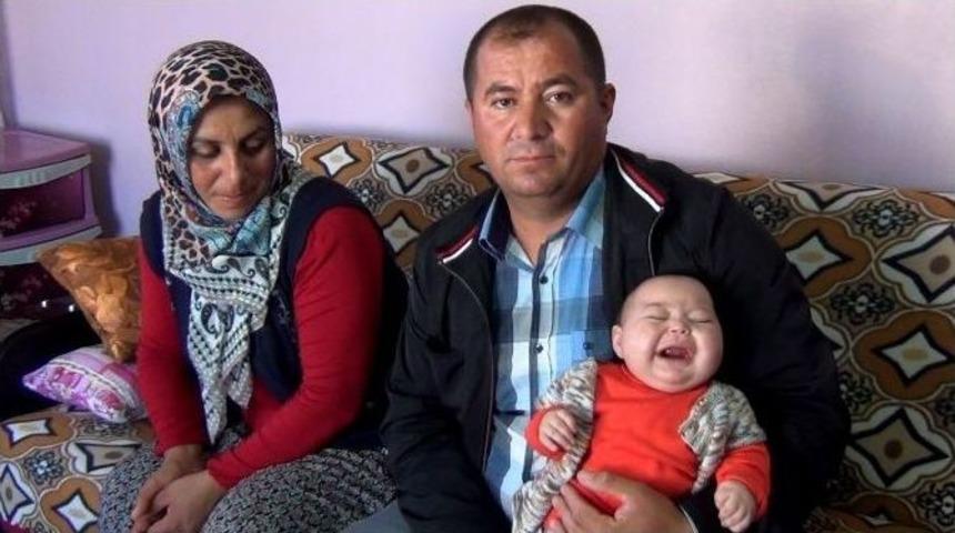 S&uuml;rekli Ağlayan Altı Aylık Nebahat Yardım Bekliyor