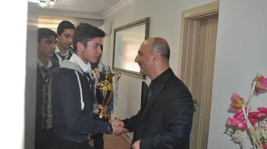 Sporculardan M&uuml;d&uuml;r Cırıt&rsquo;a Ziyaret