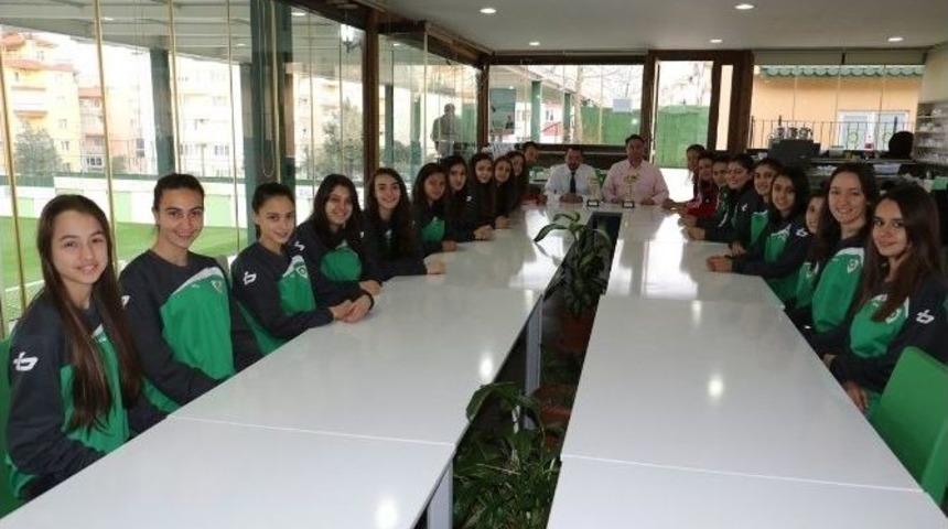 Voleybolun Yıldızları B&uuml;y&uuml;kşehirden &Ccedil;ıkacak