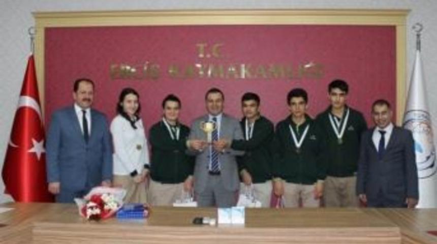 Erciş Fen Lisesi T&uuml;rkiye Birincisi Oldu