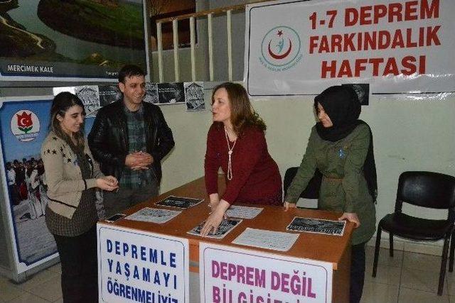 Muş’ta ‘deprem Standı’ Kuruldu