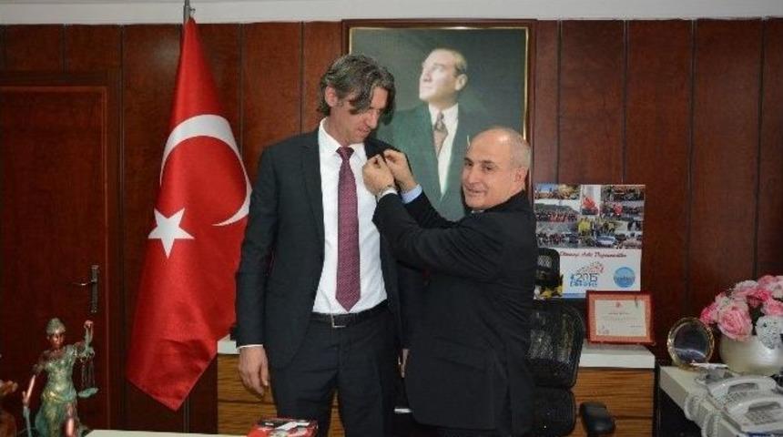 Başkan Akg&uuml;n&rsquo;den, Makedonya&rsquo;ya Okul S&ouml;z&uuml;