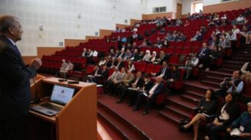 Tarhan: &ldquo;suriyelilerle İlgili Sayısal Veriler Devletin Hi&ccedil;bir Kurumunda Yok&rdquo;