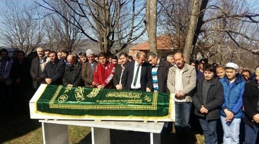 İstanbul&rsquo;da İnşaattan D&uuml;şerek &Ouml;len İş&ccedil;i Ordu&rsquo;da Toprağa Verildi