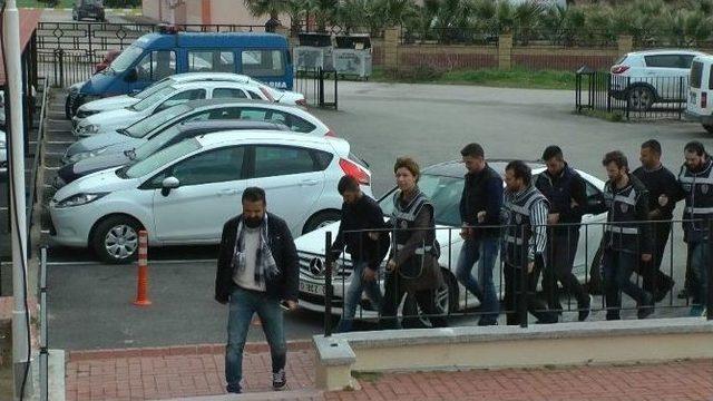 Balıkesir Polisi Bin 65 Kaçak Yakaladı