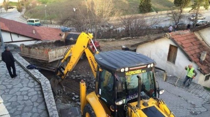 Hıdırlık Seyir Terasının Yolu Yenileniyor