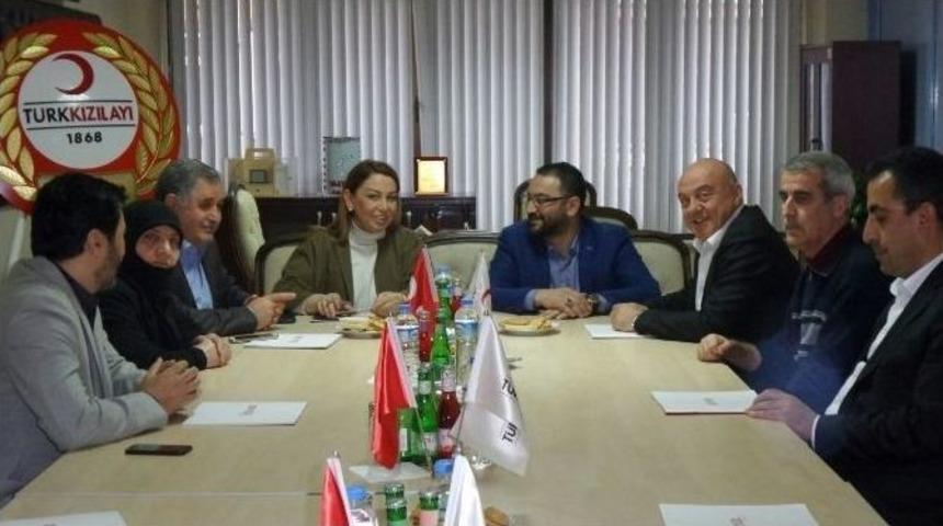Ak Parti Malatya Milletvekili &Ouml;znur &Ccedil;alık, Kızılay Şube Başkanı Yal&ccedil;ın&rsquo;ı Ziyaret Etti